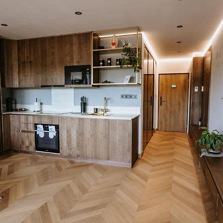 Minimalist Design Penthouse - Kosice Old Town Apartamento Exterior foto
